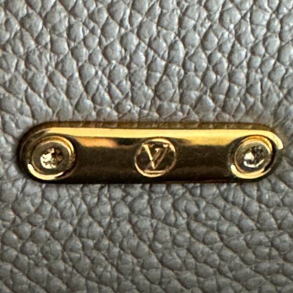 Louis Vuitton Madeleine MM - Picture 9 of 15